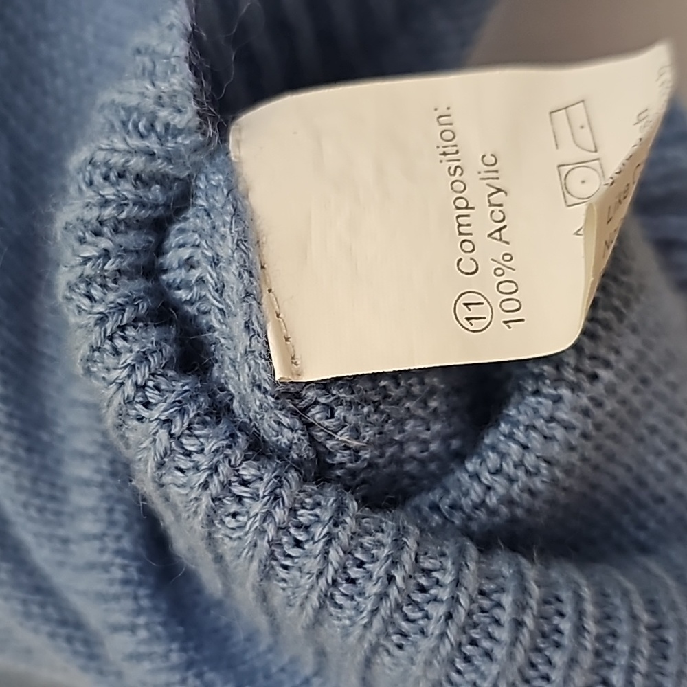 Sweater Large - Picture 6 of 6